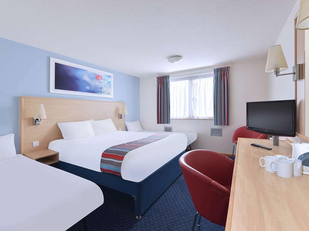 Travelodge Birmingham Sutton Coldfield Værelse billede