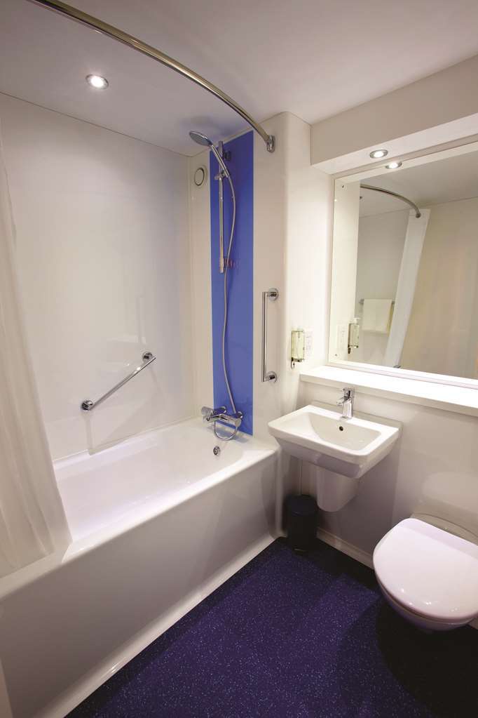Travelodge Birmingham Sutton Coldfield Værelse billede